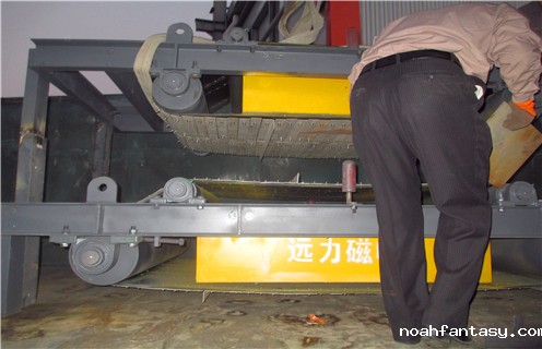 永磁自卸除铁器,甘肃永磁自御式自动除铁器性能_技术参数_甘肃永磁自御式自动除铁器性能磁块安装方式_如何换带 永磁自卸除铁器,甘肃永磁自御式自动除铁器性能_技术参数_甘肃永磁自御式自动除铁器性能磁块安装方式_如何换带