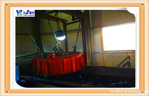 电磁除铁器pdc-14技术参数 适应带宽:1400mm 额定吊高:400mm 磁场强度:70MT 物料厚度:350mm 劢磁功率:9KW 适应带速 :4.5米/ 秒 重量:2.85T 外形尺寸:405*485*1650