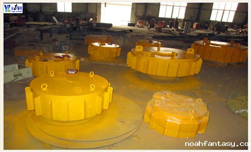 电磁除铁器如何加大研发力度出好质量，我们作为众多的电磁除铁器生产厂家，所生产出来的产品获得了广大客户的好评如潮，到底是什么原因才能得到如此好的成绩呢? 　　在除铁器的众多产品中都保持高速的增长，作为参与者将自始至终加大这方面的投入，特别是技术的研制始终放在第一位，在任何时期都能保持增长，在不同的时期就要加大研发力度，始终在在前面才能获得更加强大的增长，不然都走在后面有众多的限制，不能快速的发展下去就要看待好这个问题，只能选择好自己的发展方向在任何时期将保持高速的增长是我们非常愿意看到的情景，除铁器只有这样在任何时期保持前进的脚步在未来任何时期都要站在最前面。