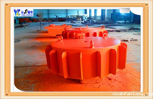 干式电磁除铁器厂家直销,拒绝中间商赚差价,干式电磁除铁器与PDC系列电磁除铁器是同一类别,但不同名称的同一种产品,潍坊远力磁电是专业从事干式和盘式电磁除铁器的生产和销售厂家.随着除铁行业的发展,各个方面的材料去除要求不断提高. 这种物料特别是在一些特殊场合(如料层厚,带速高,有大或非常小的铁夹杂物),对铁间隙要求高,根据GB生产的普通除铁器不能满足需要,远力设计师们为了解决这个问题,不断寻找灵感,修改和设计,生产比国标更高的电磁除铁器.除热线13869611251微信同号